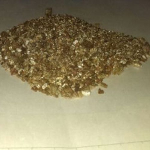 Exfoliated Gold Vermiculite Flakes